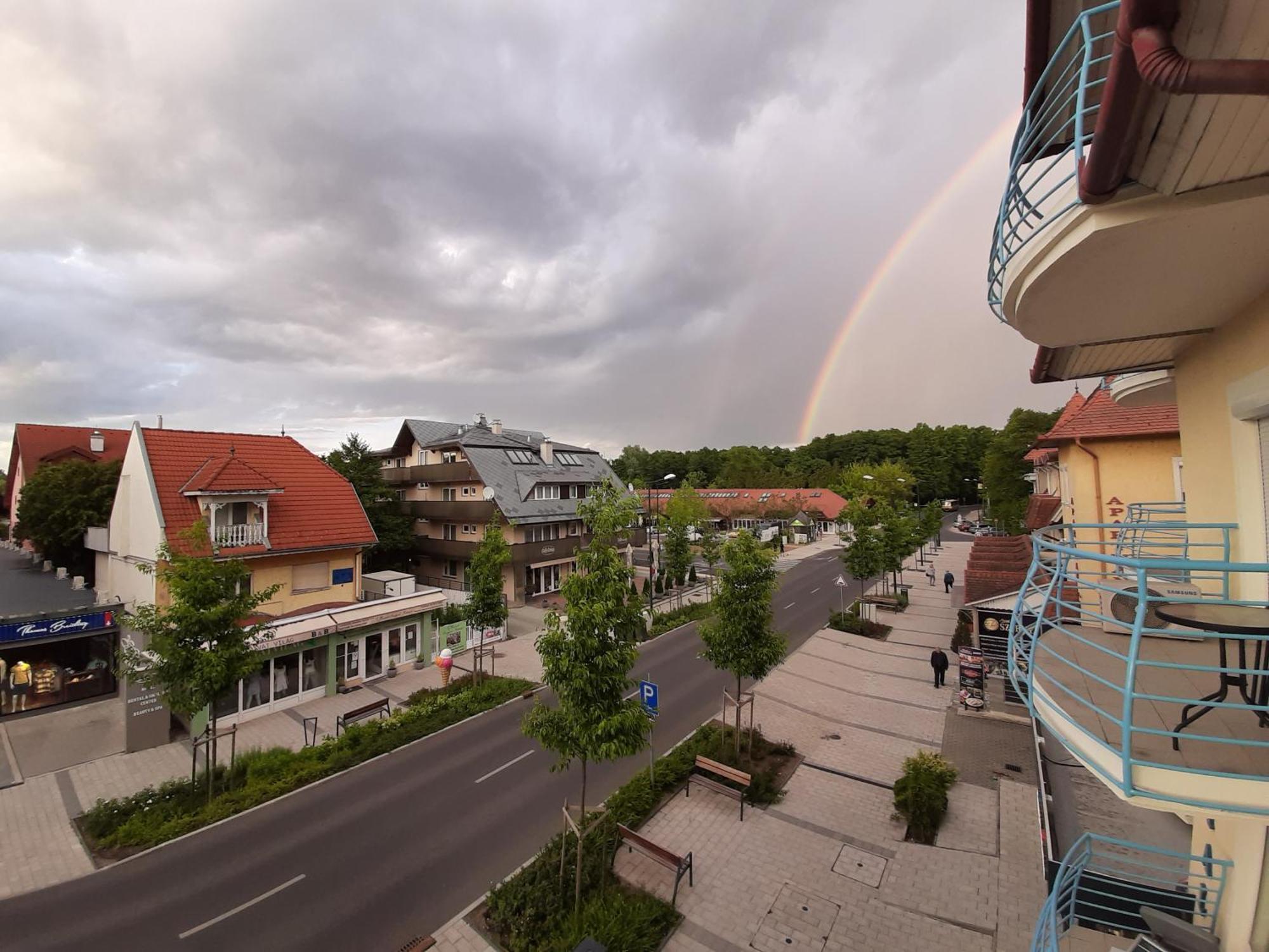 Best Relax Heviz Apartman Экстерьер фото